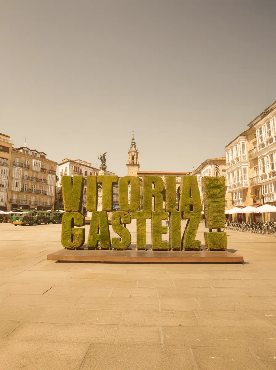 Vitoria-Gasteiz: Historia medieval, naturaleza urbana y una calidad de vida ejemplar